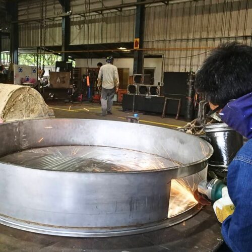 รับผลิตชิ้นงาน CNC งานกลึง งานมิลลิ่ง งานเจียร์ งานเชื่อม ตามแบบ